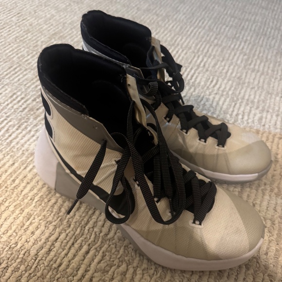 Nike Hyperdunk 2015 - Picture 3 of 4